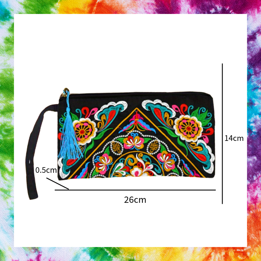Vintage embroidered hobo chic hand bag