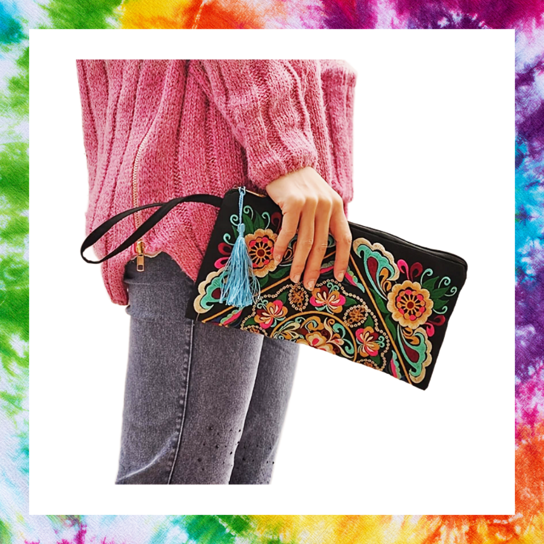 Vintage embroidered hobo chic hand bag
