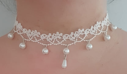 White lace and pearl bead chocker necklace