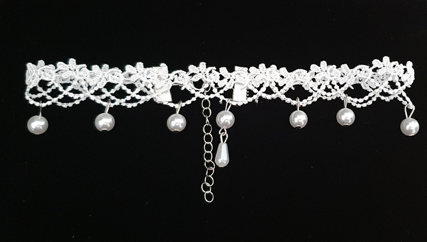 White lace and pearl bead chocker necklace