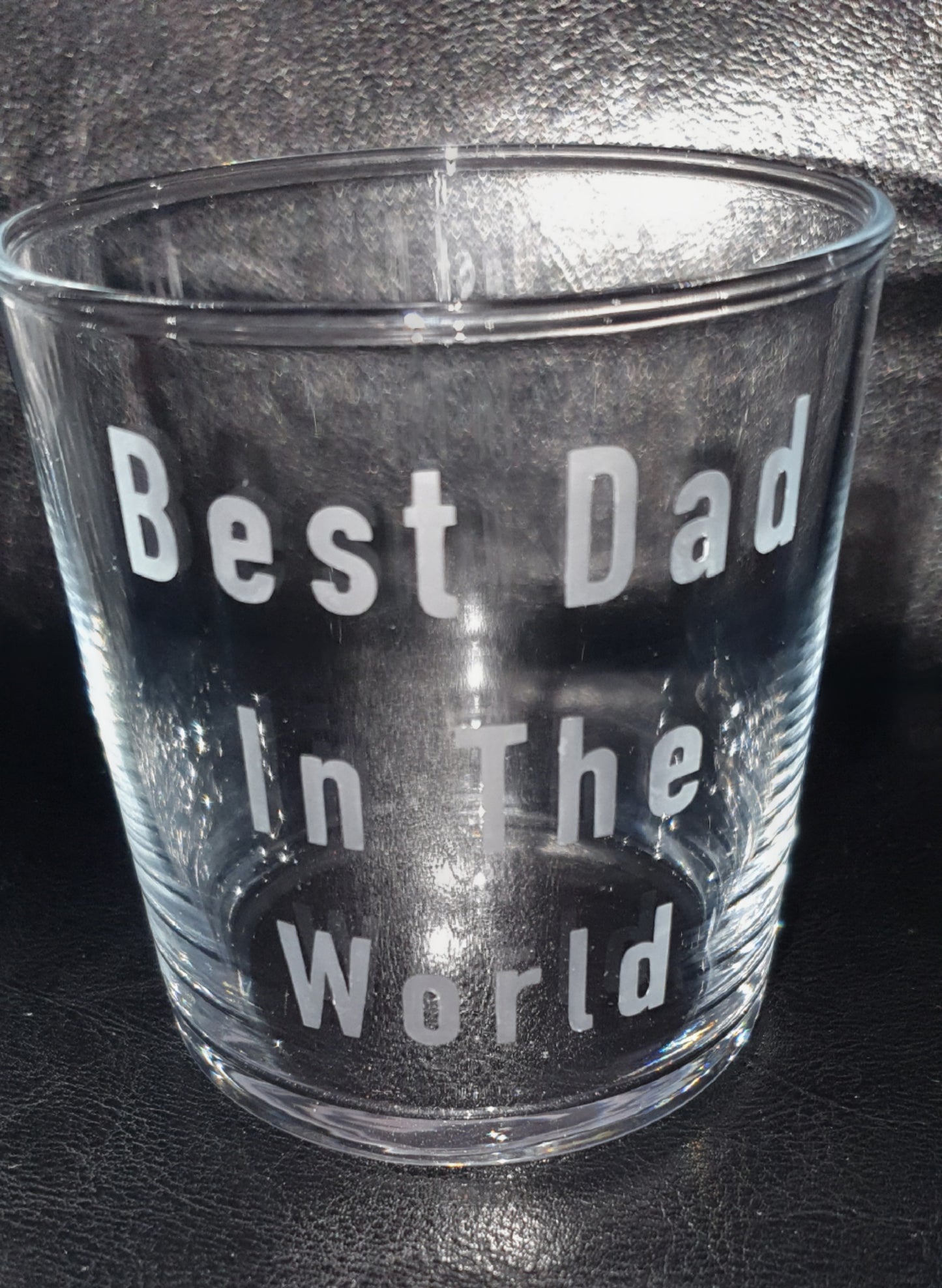 Best dad in the world etched glass tumbler