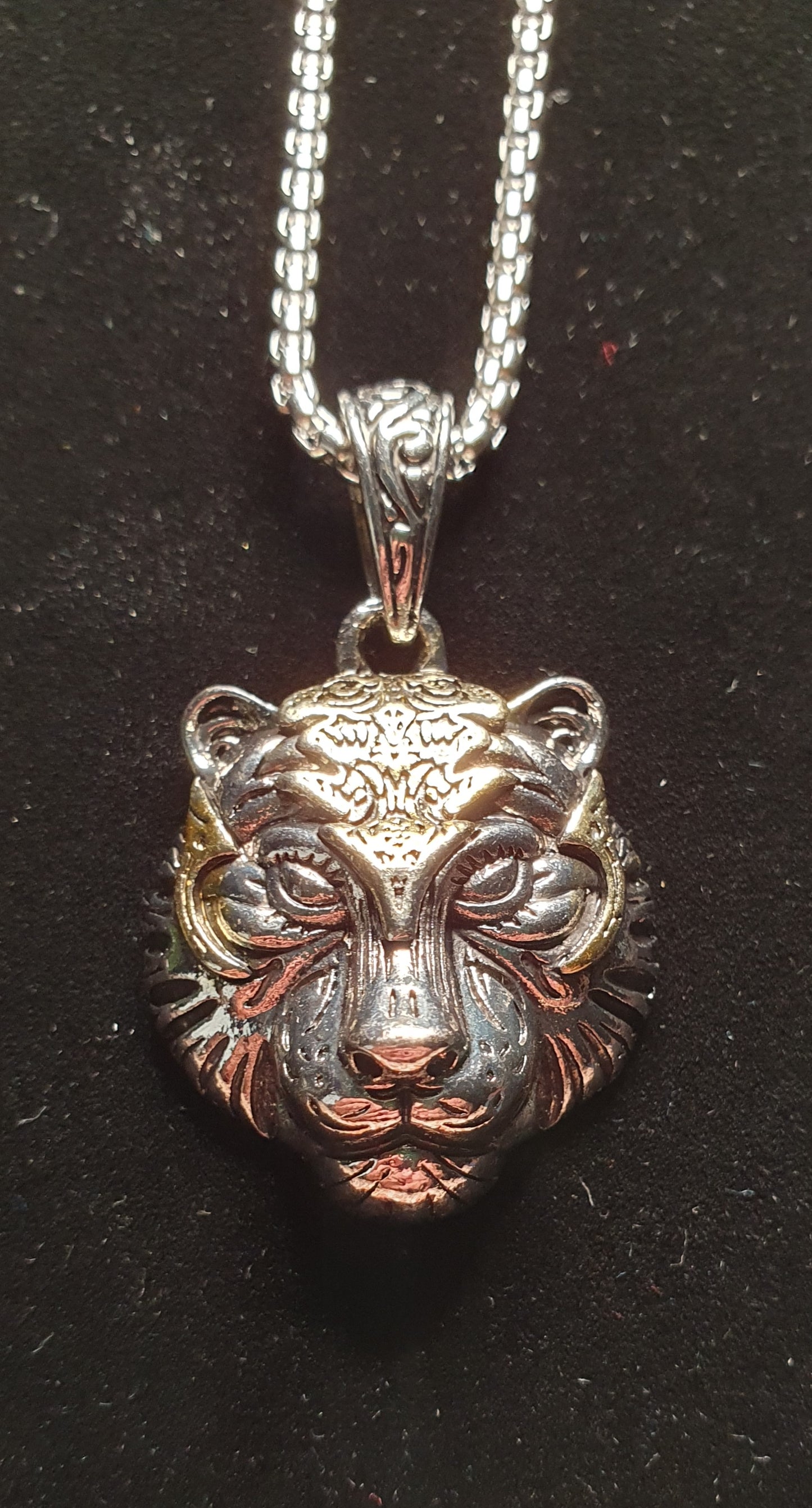 Tiger Head Pendant Necklace