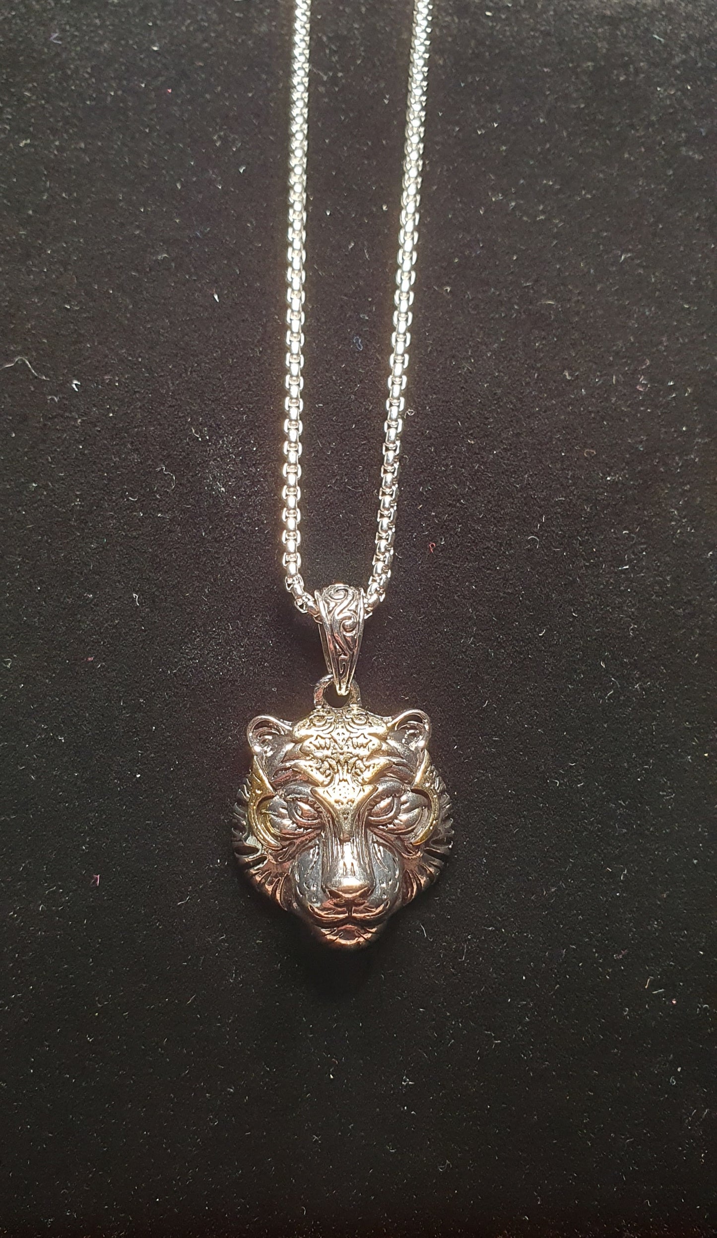 Tiger Head Pendant Necklace