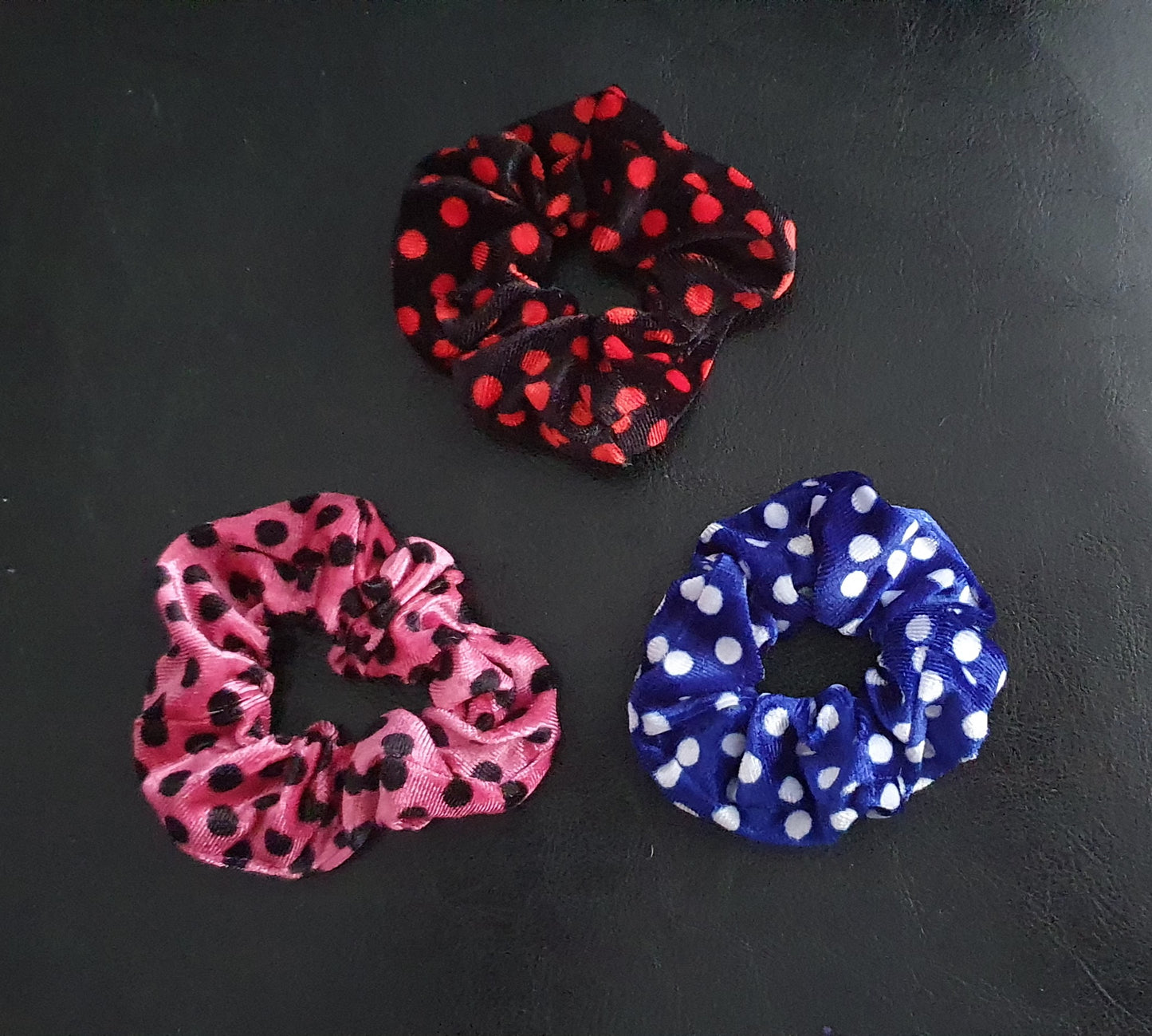 Spotty velvet hair scrunchies set