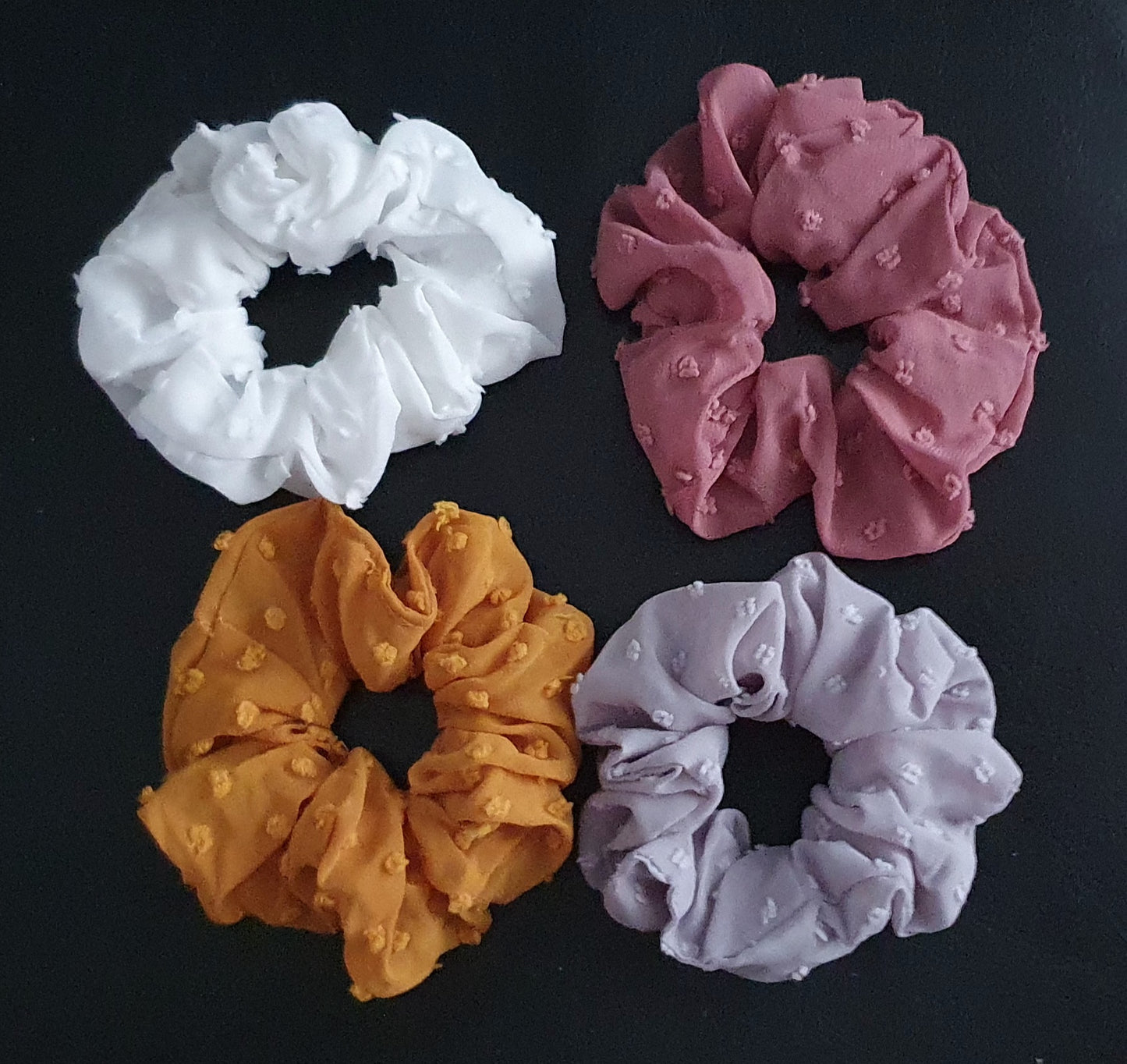 Pretty set of four hair scrunchies