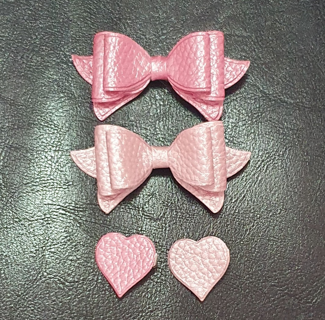 Pretty pink set of bows and heart clips