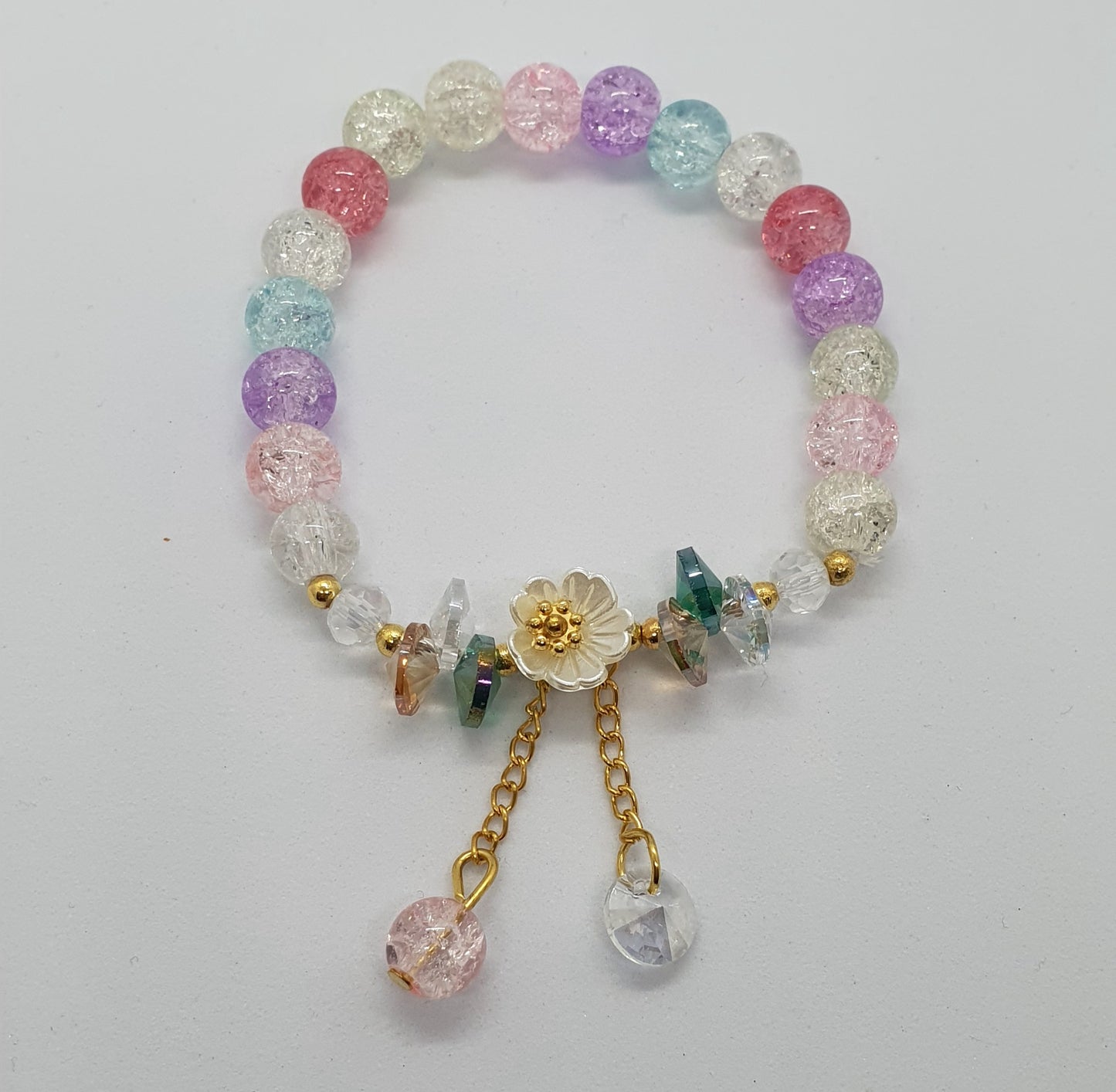 Crackled glass bead and daisy flower bracelet