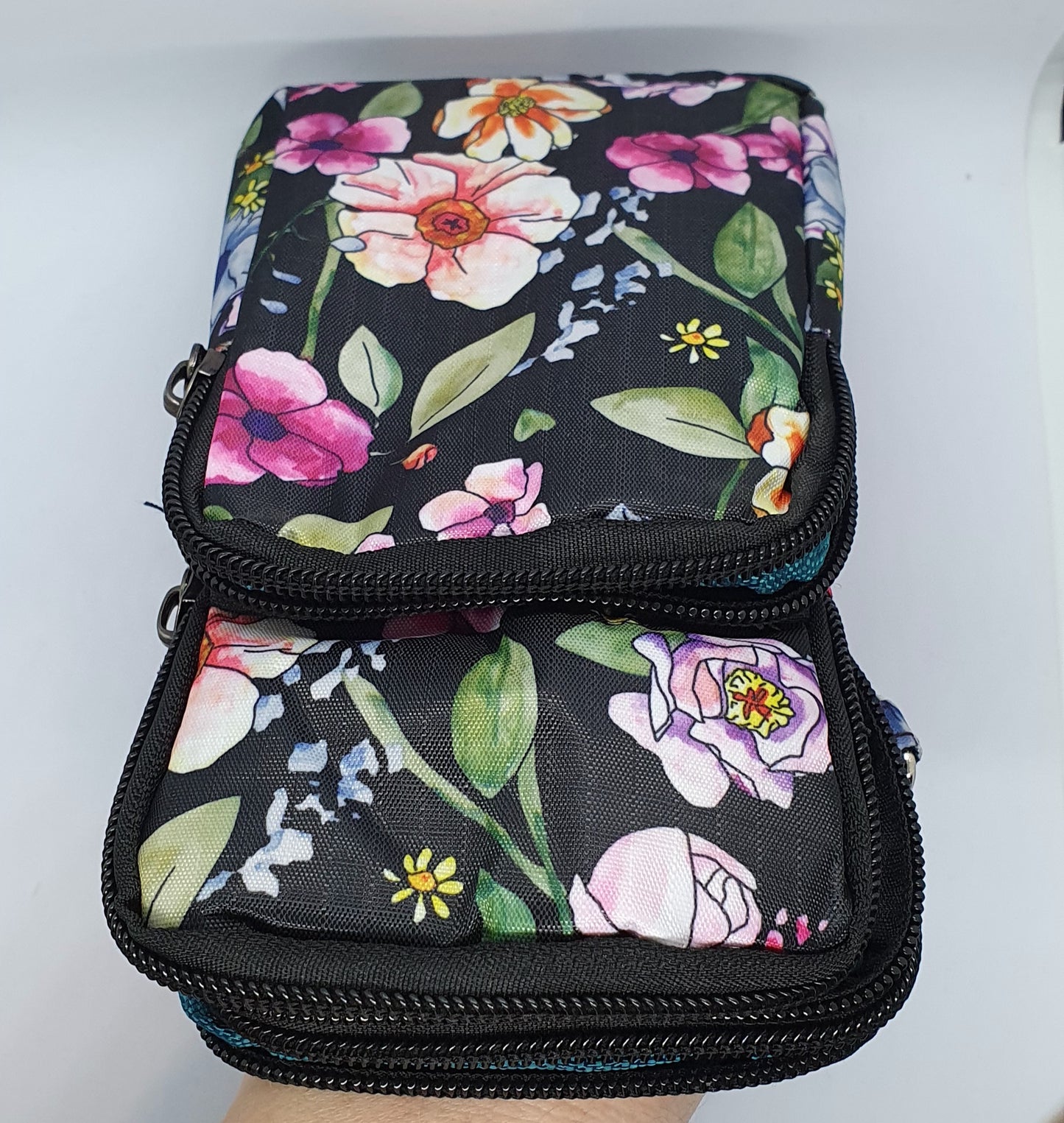 Floral Sports Phone Purse Casual Travel Outdoor Crossbody Arm Bag