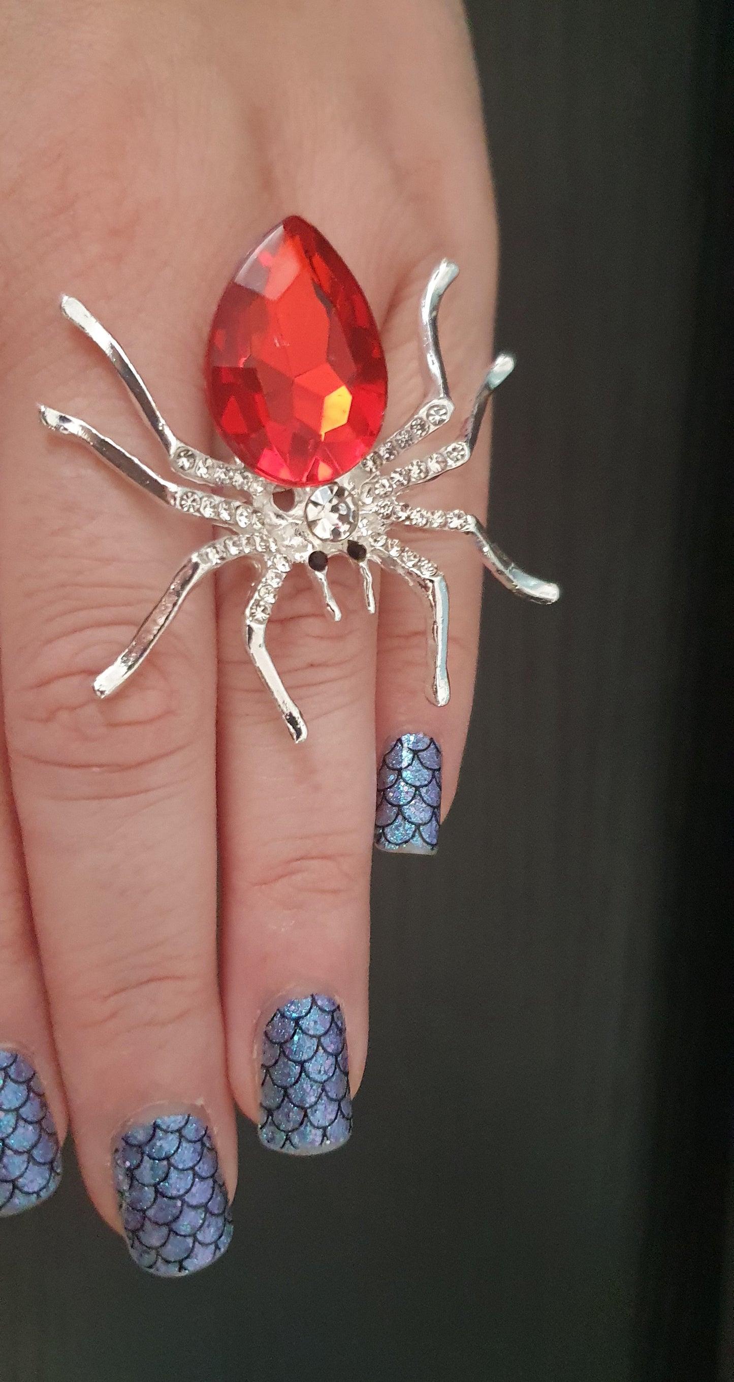 Metal spider gemmed adjustable ring