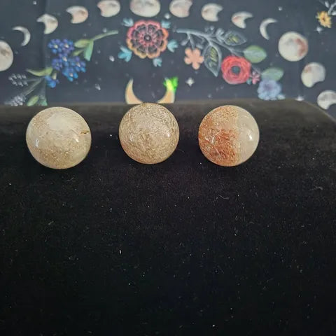 Thousand Layer Agate Small Spheres