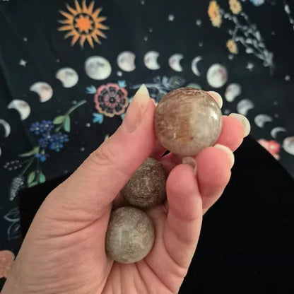 Thousand Layer Agate Small Spheres
