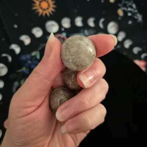 Thousand Layer Agate Small Spheres