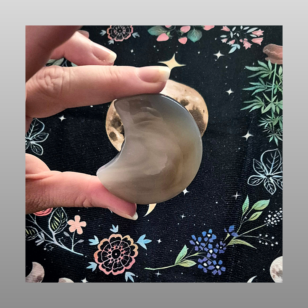Agate Moon Carving – Natural Crescent Gemstone