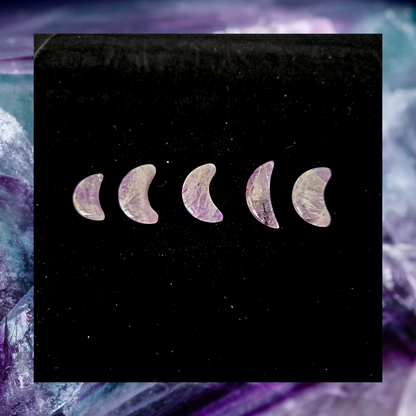 Dream Amethyst Crescent Moon – 1.5–2 cm Polished Mini Crystal