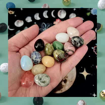 Polished Gemstone Egg – 2 cm Mini Carving