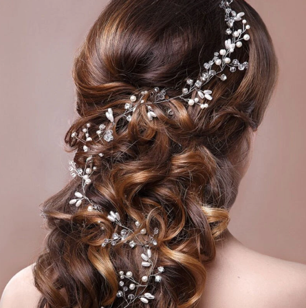 Bridal wedding maid of honour flower girl hair accessory piece