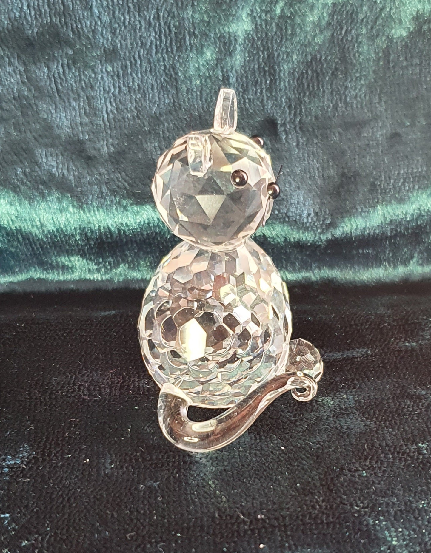 side of cat crystal figure