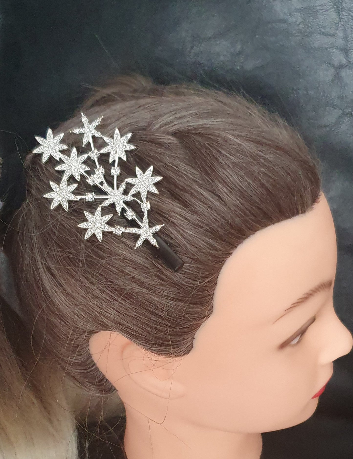 Star hair clip with crystal rhinestones