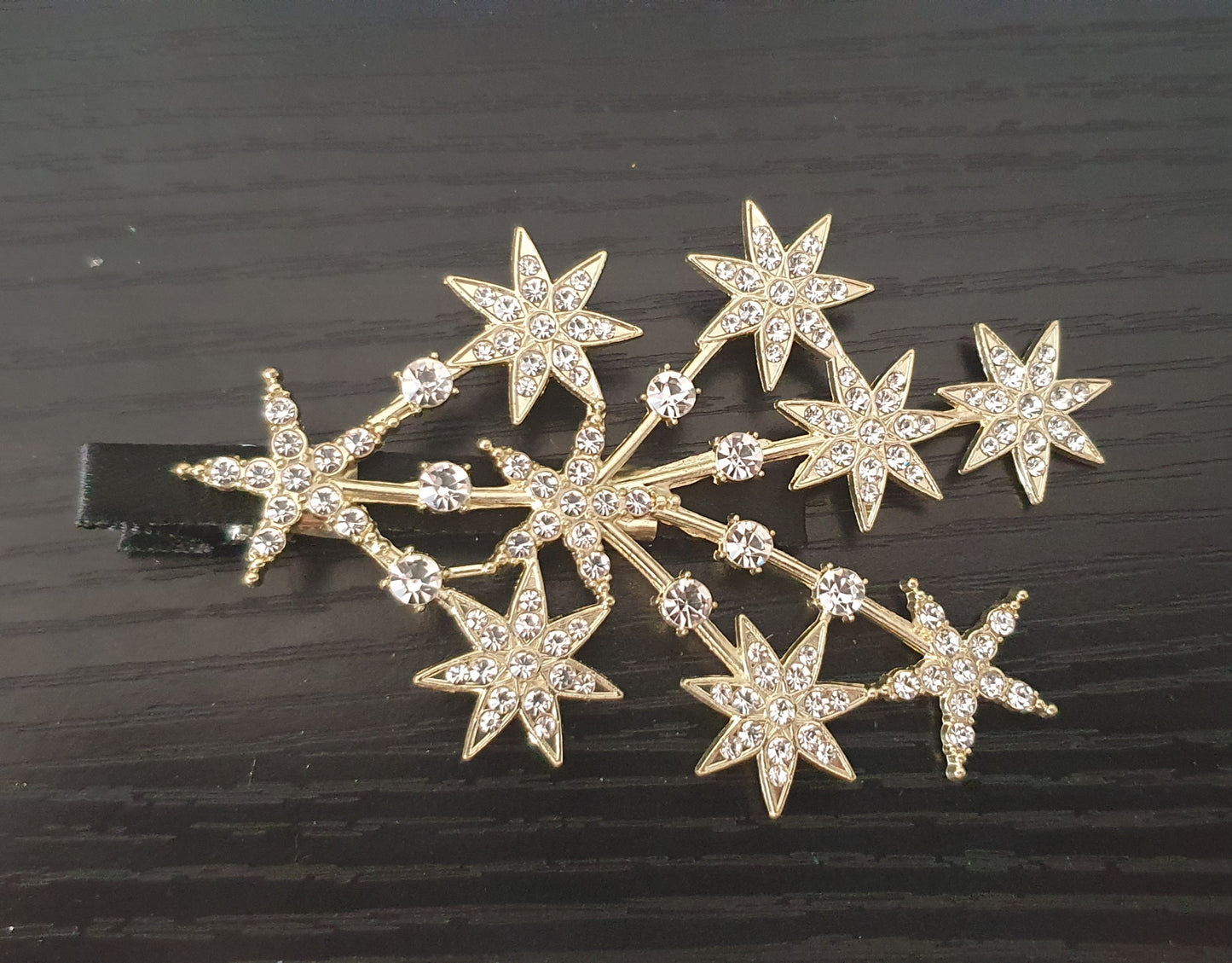 Star hair clip with crystal rhinestones