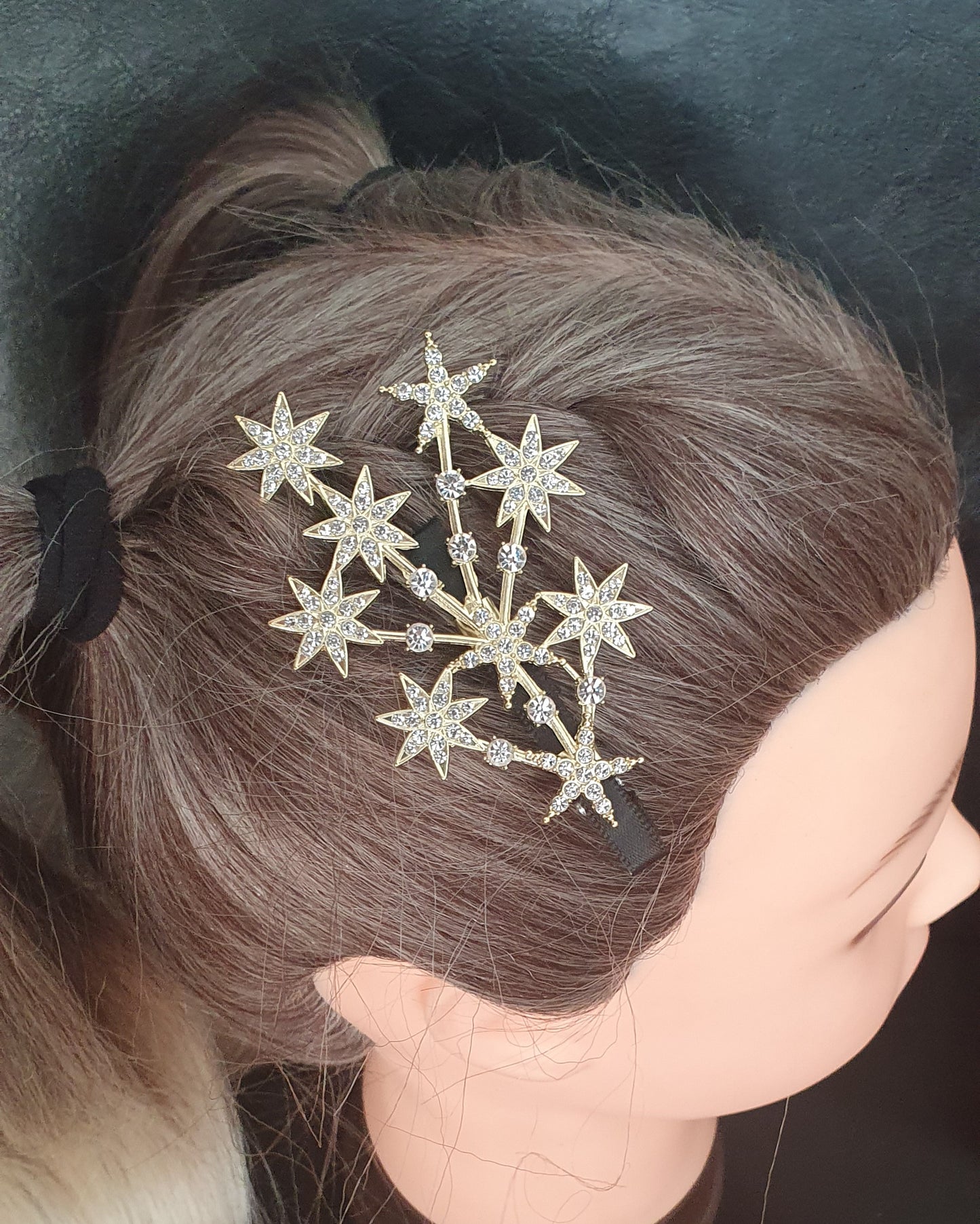 Star hair clip with crystal rhinestones