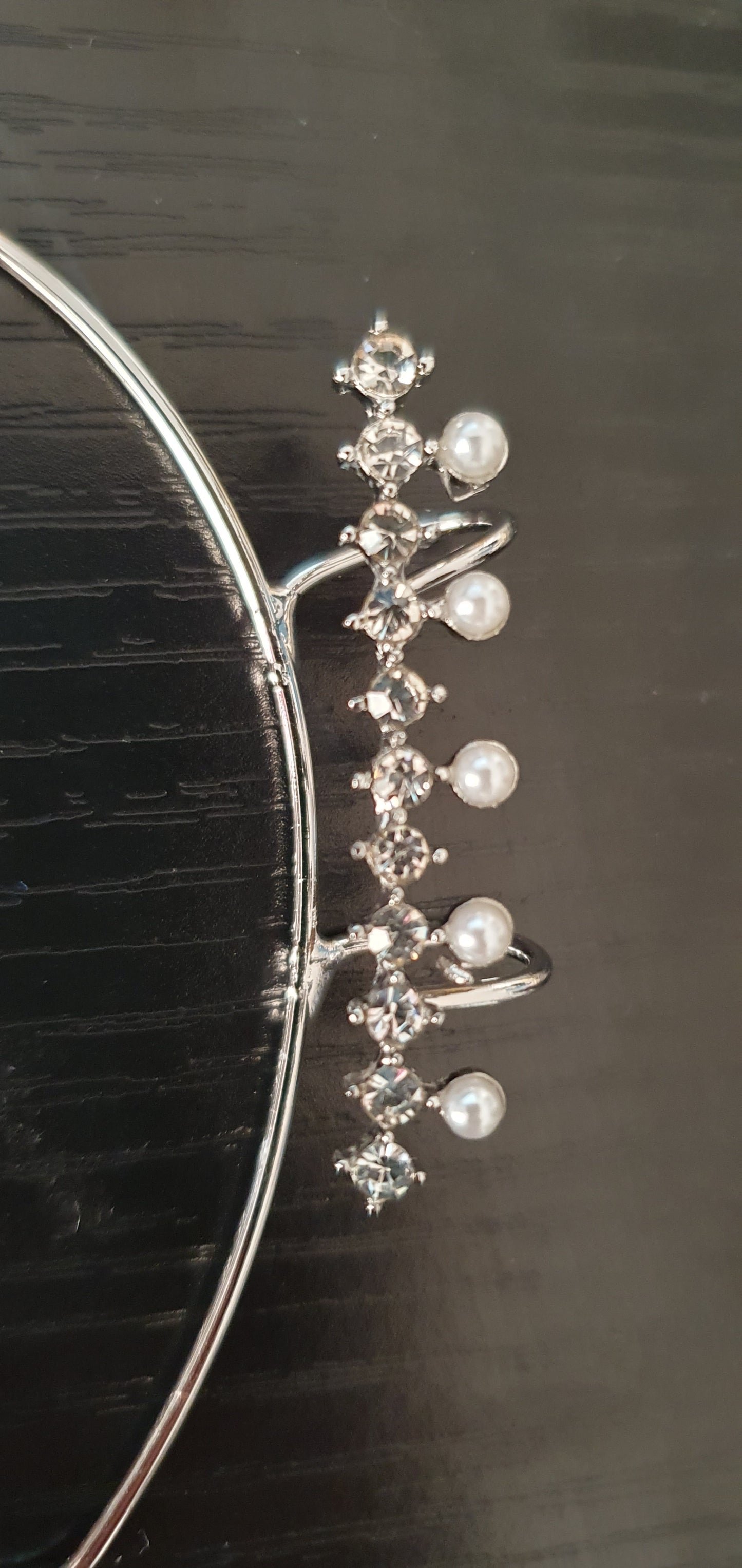 Pearl bead and crystal ear cuff clip