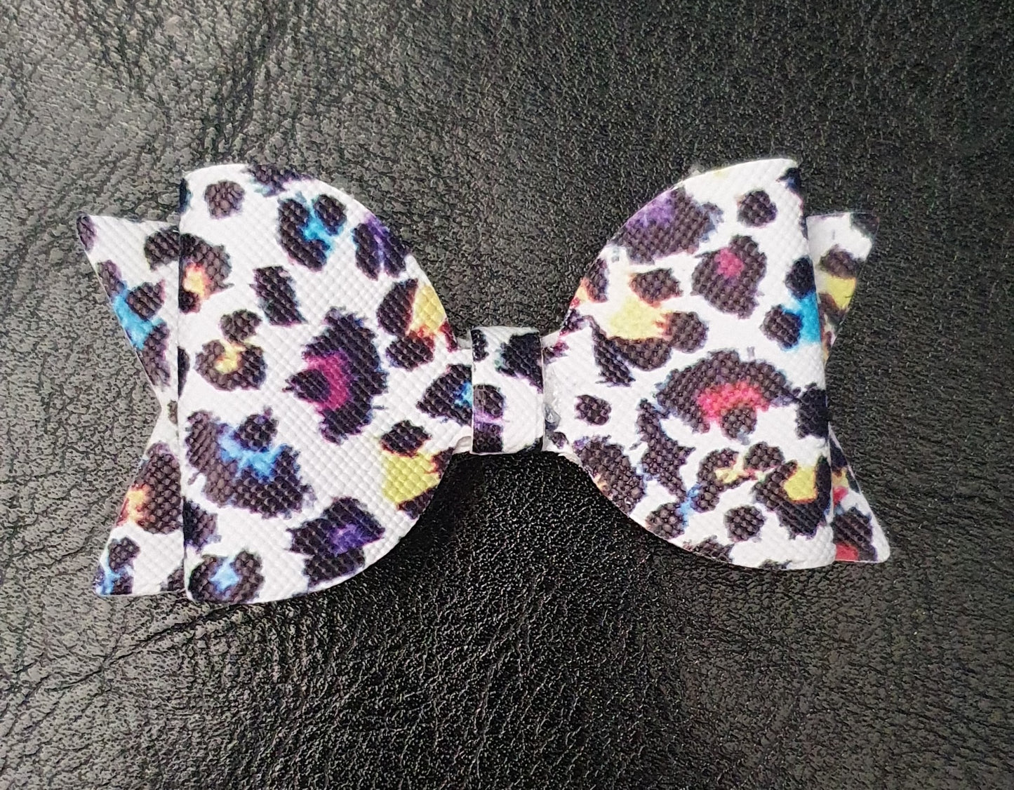 Leopard print faux leather bow set