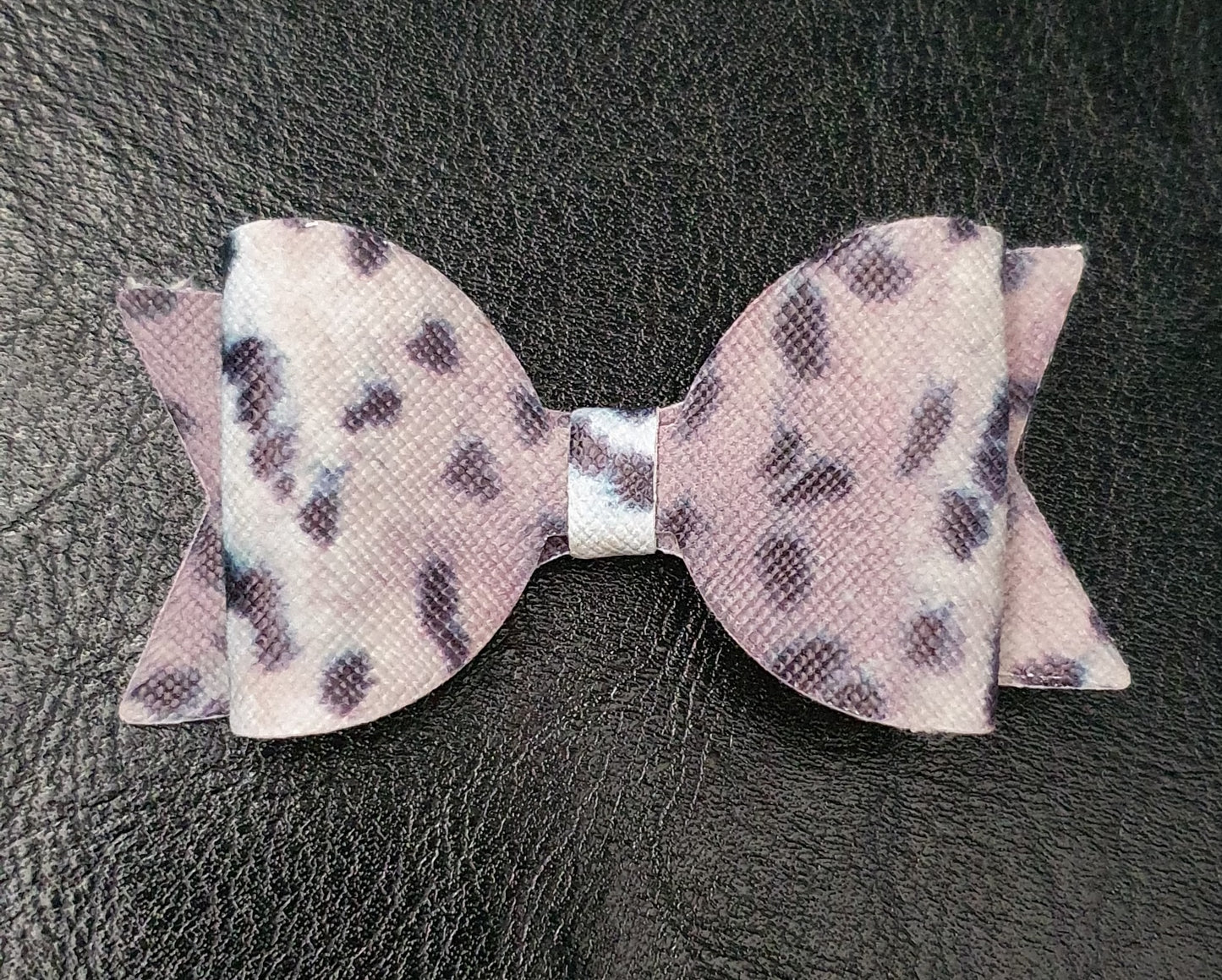 Leopard print faux leather bow set